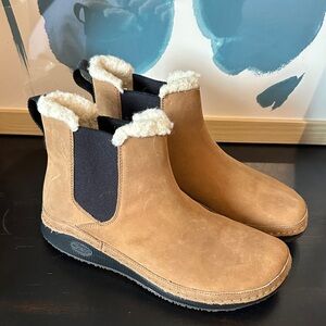 Chaco Paonia Chelsea Fluff Boot